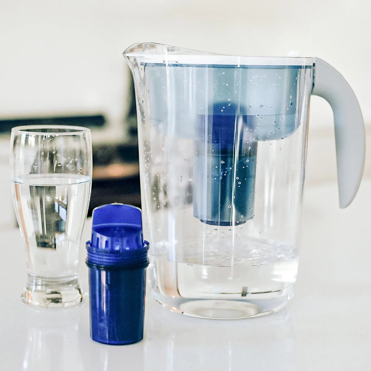 10-Cup Water Pitcher Filtration System White O826054
