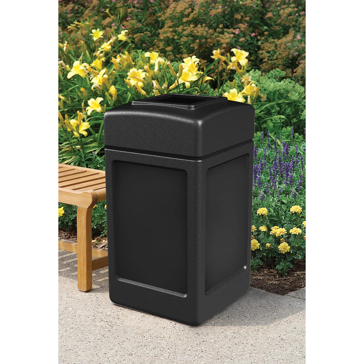 38 gal. Square Commercial Trash Can A799