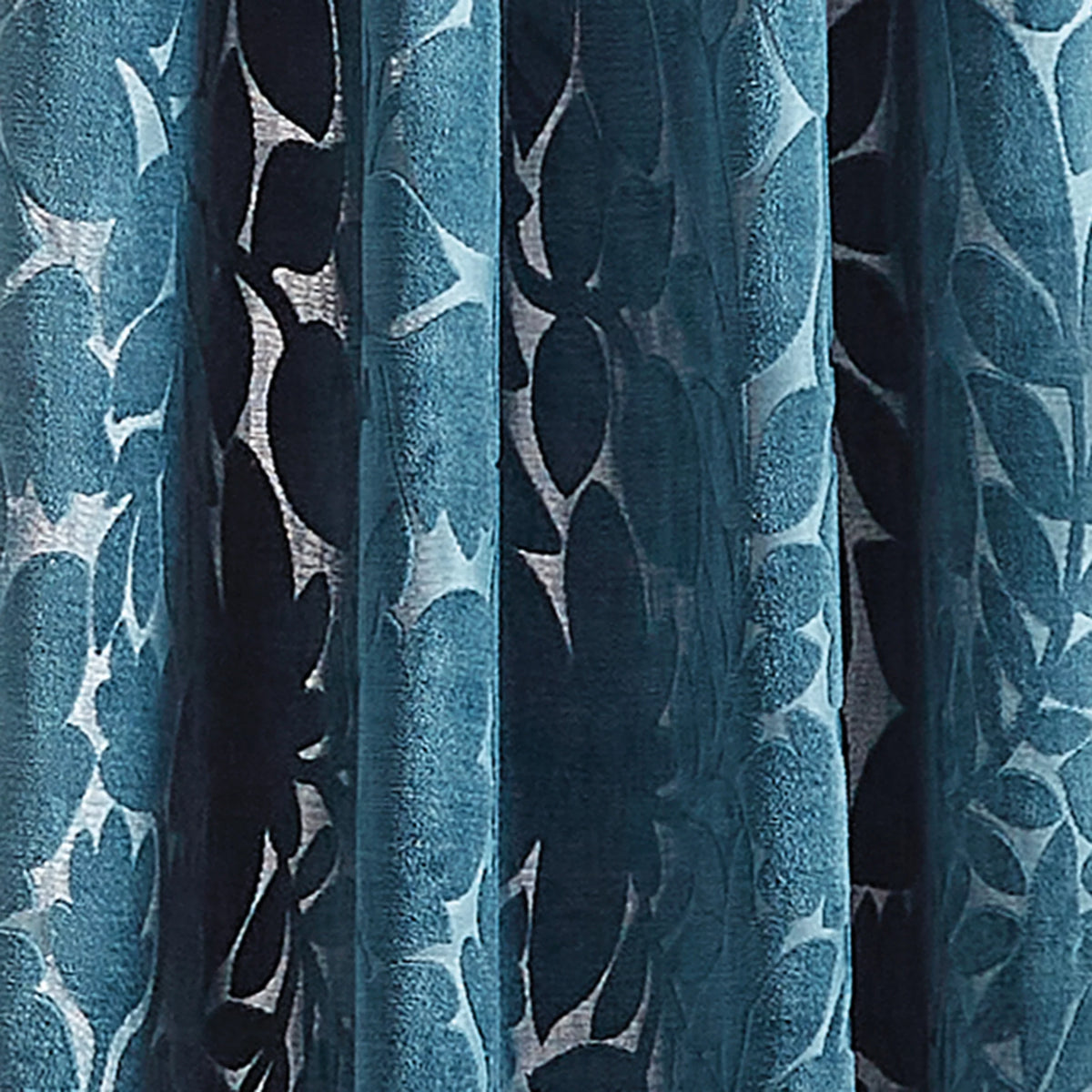 Velvet 2 Piece Light Filtering Curtain Set Z5406