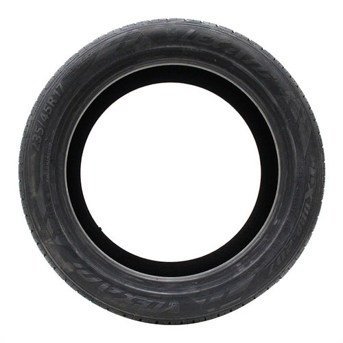 225/50R18 99W XL Passenger Tire B940