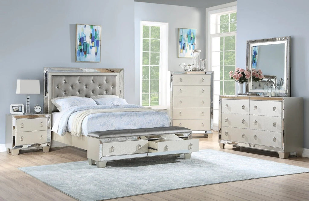 King Size 3pc Bedroom Set with Tufted Headboard and Nightstands V88968