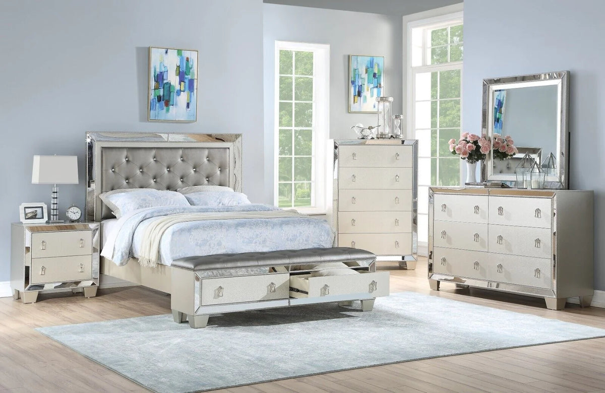 King Size 3pc Bedroom Set with Tufted Headboard and Nightstands V88968